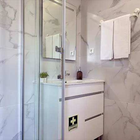 Aurora Abode Apartment *