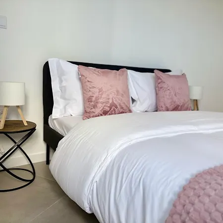 شقة Aurora Abode *