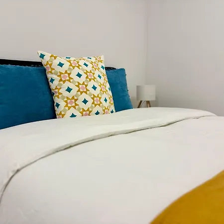 Aurora Abode شقة كالداس دا راينها